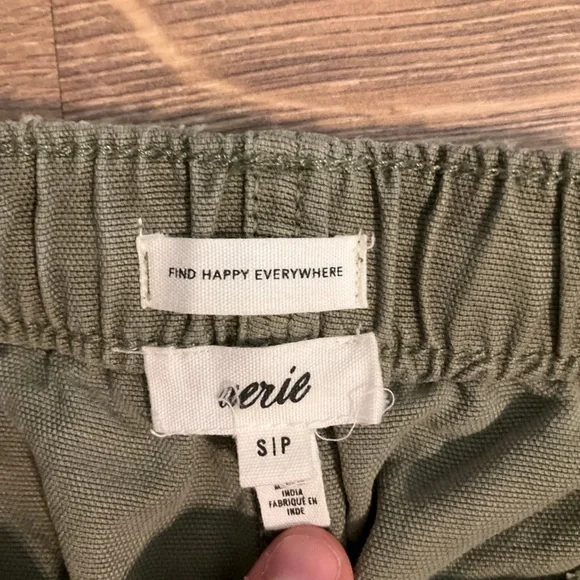 Aerie Wander army green shorts, S - Picture 5 of 7